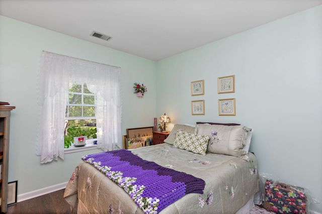 26 Waterbury Lane N2, Schaumburg, IL 60193