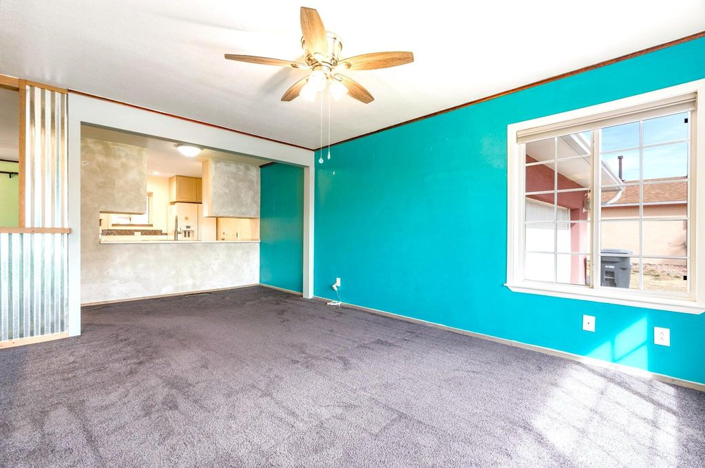 Image 14 of property listing at 555 Vegas Drive, Las Vegas, NM 87701