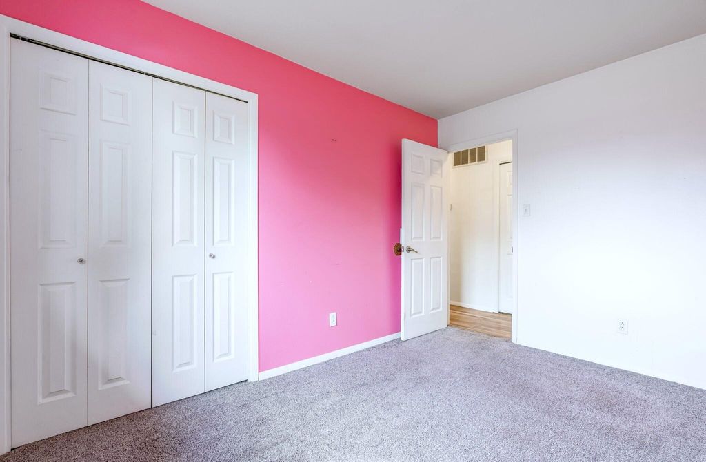 Image 18 of property listing at 555 Vegas Drive, Las Vegas, NM 87701