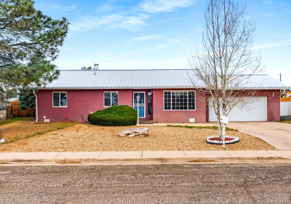 Image 2 of property listing at 555 Vegas Drive, Las Vegas, NM 87701