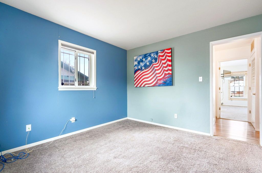 Image 21 of property listing at 555 Vegas Drive, Las Vegas, NM 87701