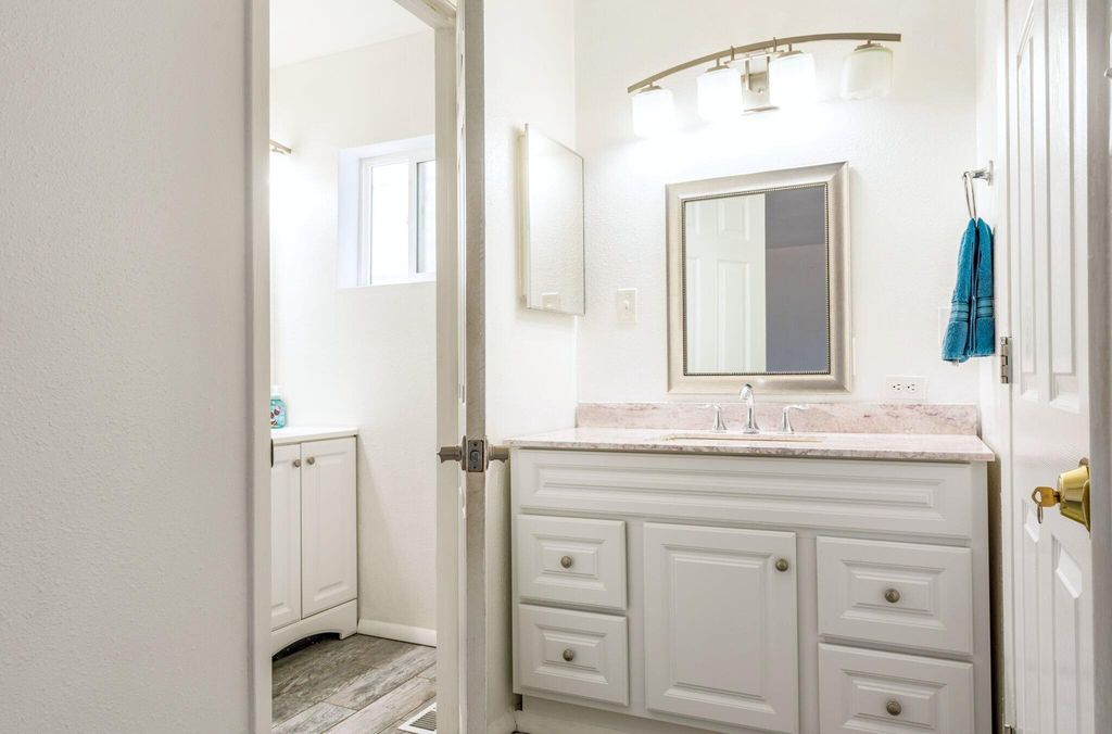 Image 25 of property listing at 555 Vegas Drive, Las Vegas, NM 87701