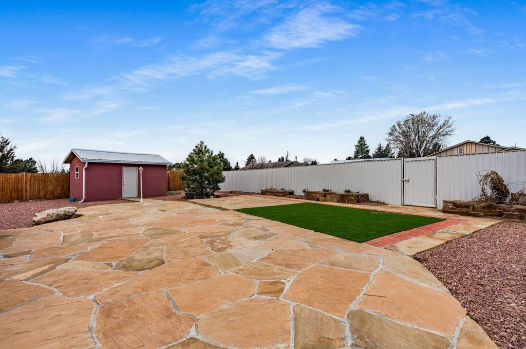 Image 33 of property listing at 555 Vegas Drive, Las Vegas, NM 87701