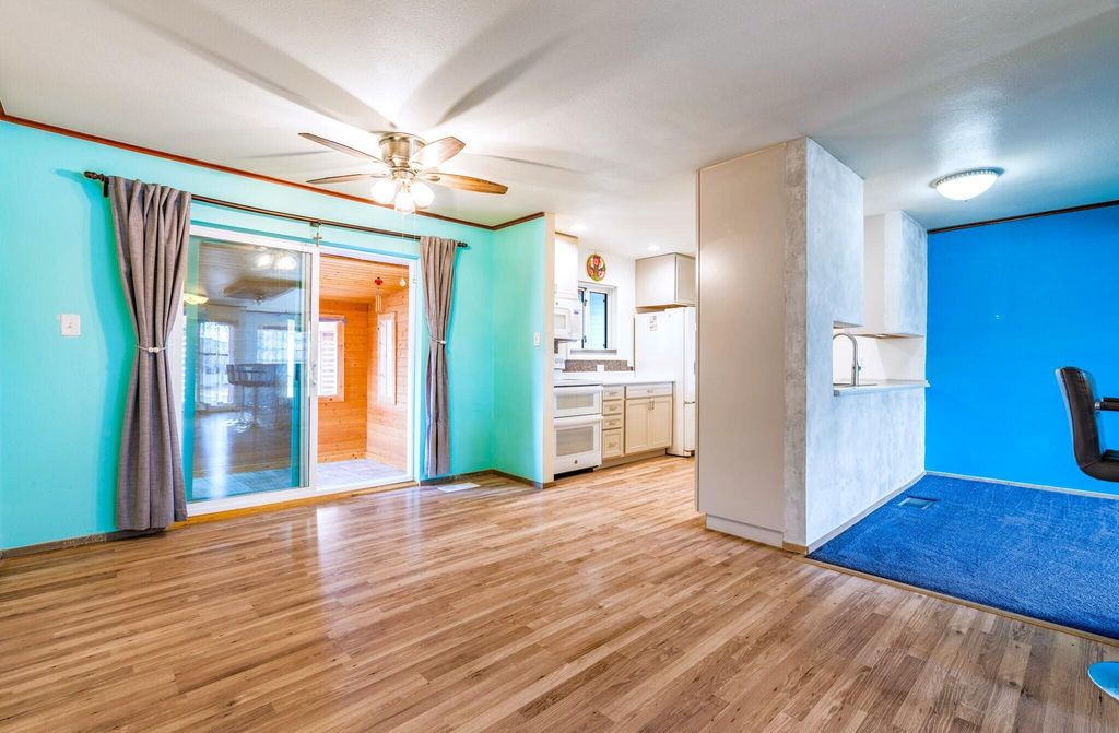 Image 7 of property listing at 555 Vegas Drive, Las Vegas, NM 87701