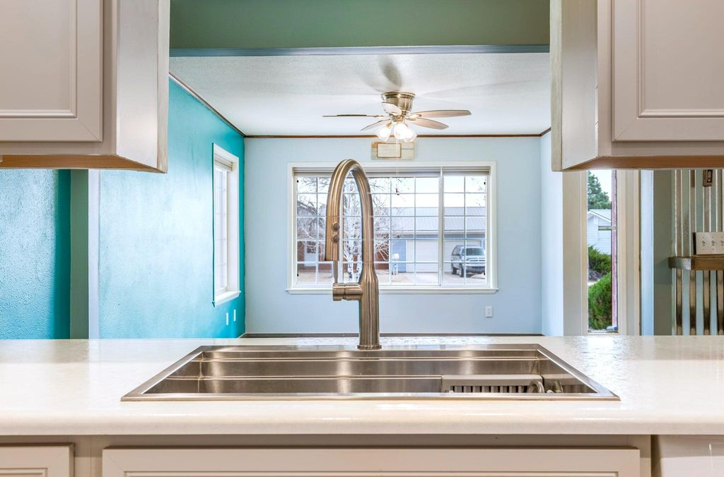 Image 9 of property listing at 555 Vegas Drive, Las Vegas, NM 87701