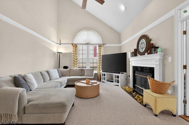 30 Cascades Ter, Branchburg Twp., NJ 08876