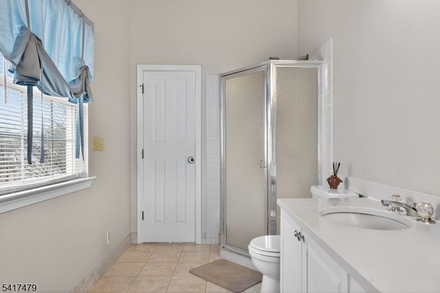 30 Cascades Ter, Branchburg Twp., NJ 08876