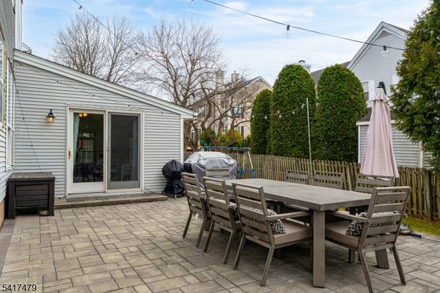 30 Cascades Ter, Branchburg Twp., NJ 08876