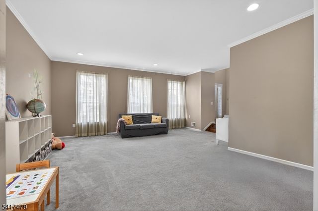 30 Cascades Ter, Branchburg Twp., NJ 08876