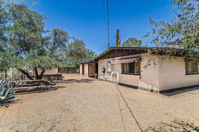 117 W George Truit Street, Corona De Tucson, AZ 85641
