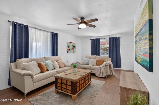 117 W George Truit Street, Corona De Tucson, AZ 85641