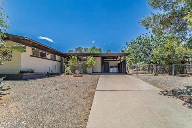 117 W George Truit Street, Corona De Tucson, AZ 85641
