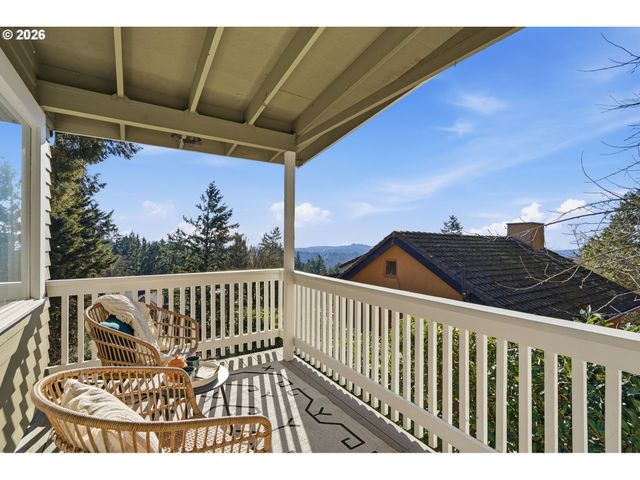 3708 Sw PATTON Rd, Portland, OR 97221