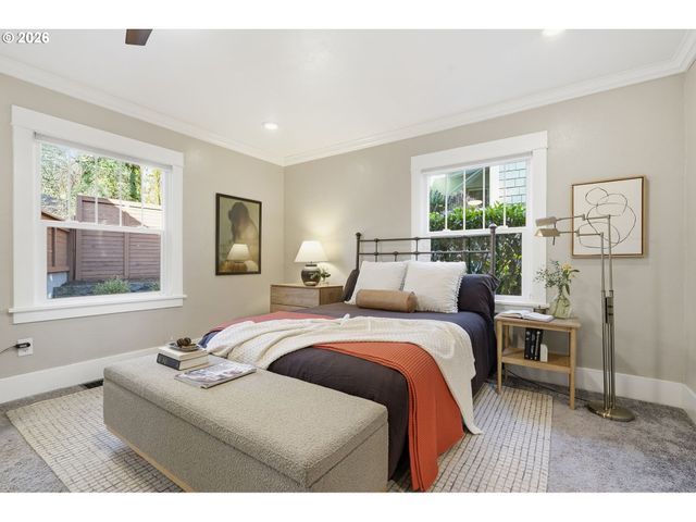 3708 Sw PATTON Rd, Portland, OR 97221