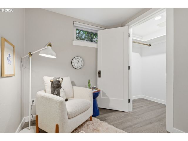 3708 Sw PATTON Rd, Portland, OR 97221