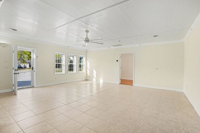 620 8th Ave. S, Surfside Beach, SC 29575