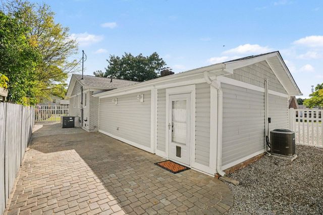 620 8th Ave. S, Surfside Beach, SC 29575