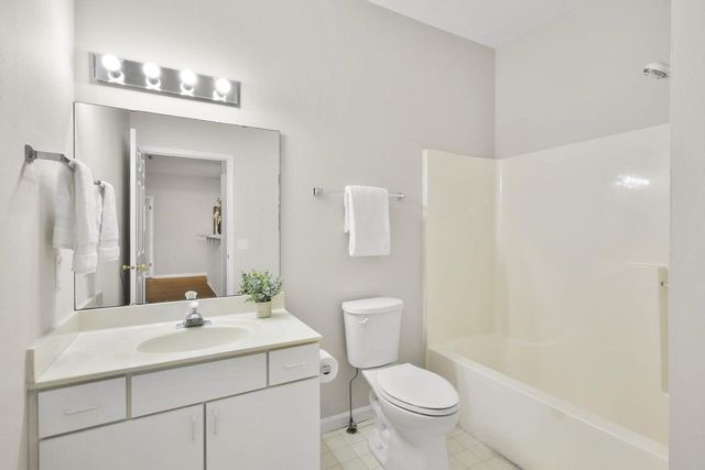 2831 Cimarron Trail, Madison, WI 53719