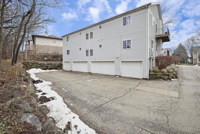 2831 Cimarron Trail, Madison, WI 53719