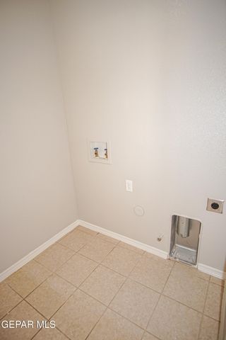 7160 MESQUITE TREE Lane, El Paso, TX 79934