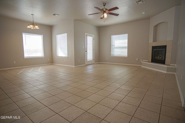 7160 MESQUITE TREE Lane, El Paso, TX 79934