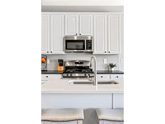 918 S Depot Dr, Milliken, CO 80543