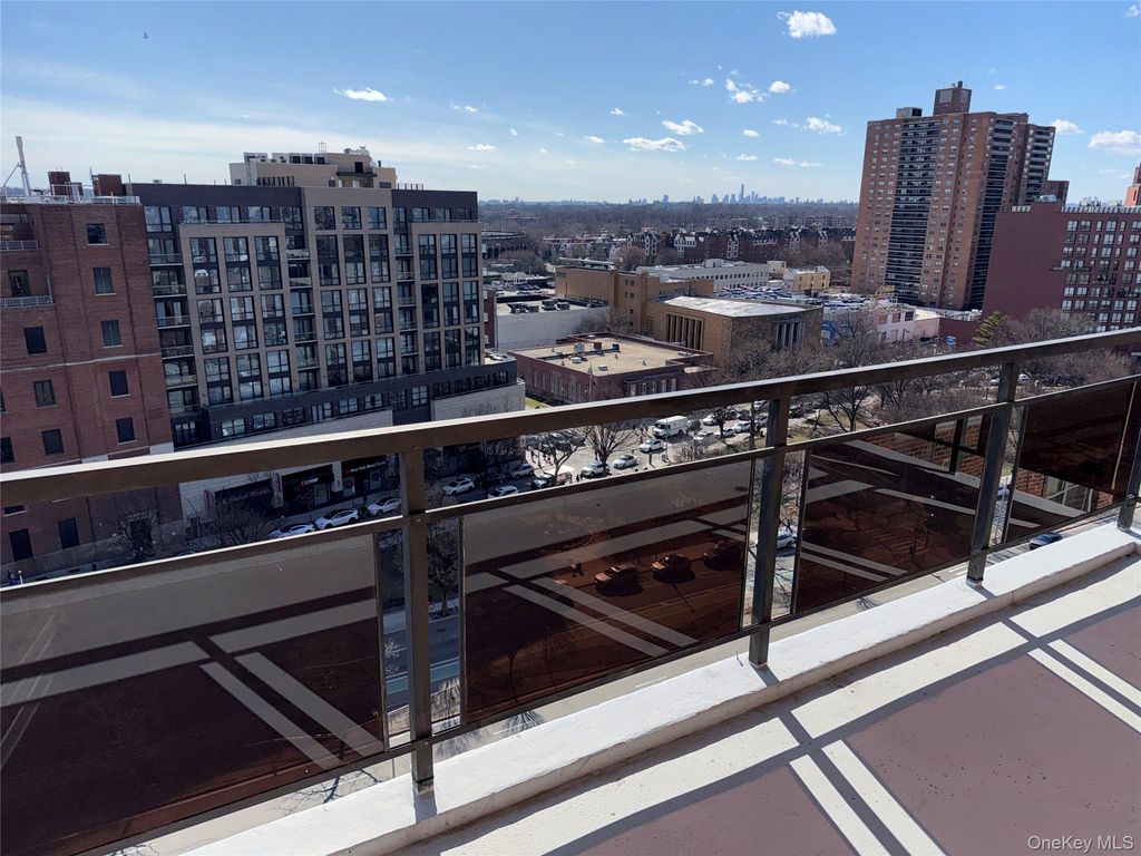 70-20 108 Street 14N, Forest Hills, NY 11375