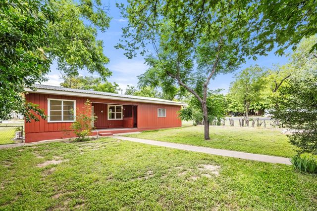 304 W Live Oak, Fredericksburg, TX 78624