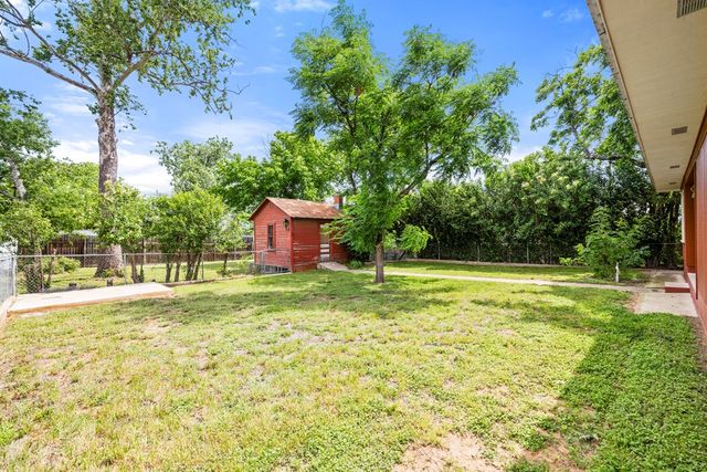 304 W Live Oak, Fredericksburg, TX 78624