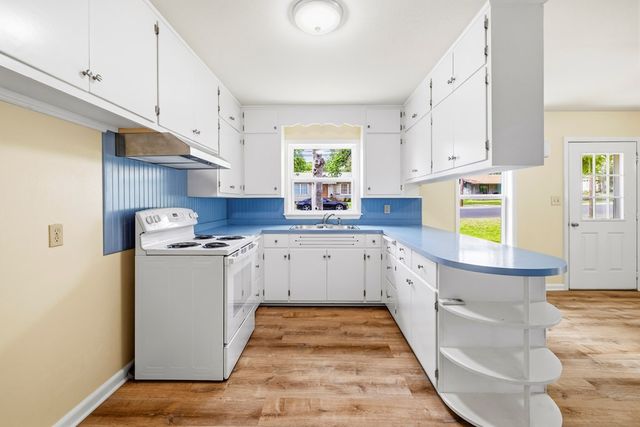 304 W Live Oak, Fredericksburg, TX 78624