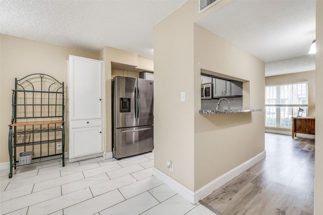 11002 Hammerly Boulevard 118, Houston, TX 77043