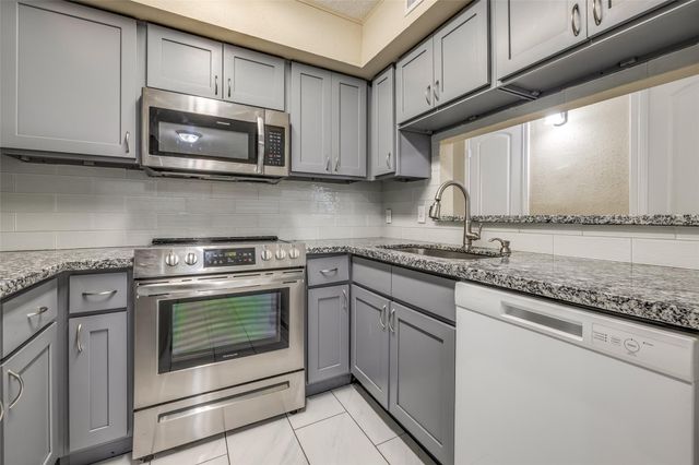 11002 Hammerly Boulevard 118, Houston, TX 77043