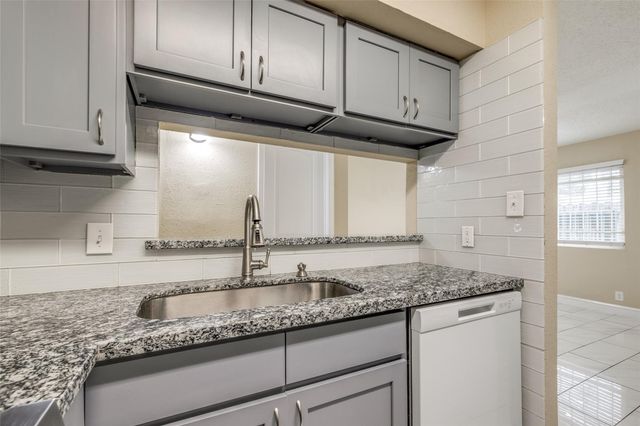 11002 Hammerly Boulevard 118, Houston, TX 77043