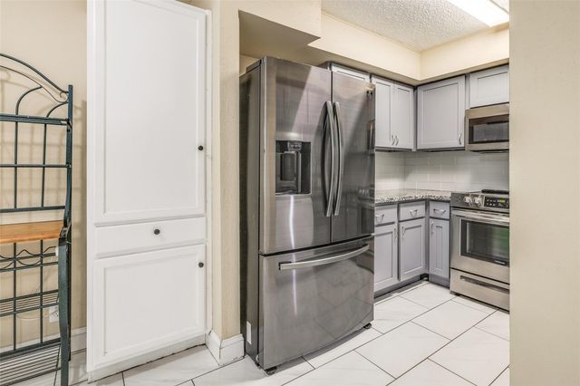 11002 Hammerly Boulevard 118, Houston, TX 77043