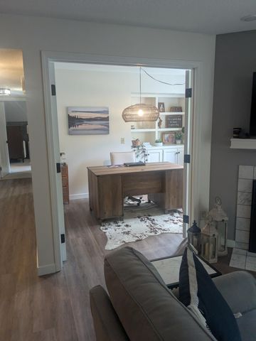 12603 Sherwood Place, Minnetonka, MN 55305