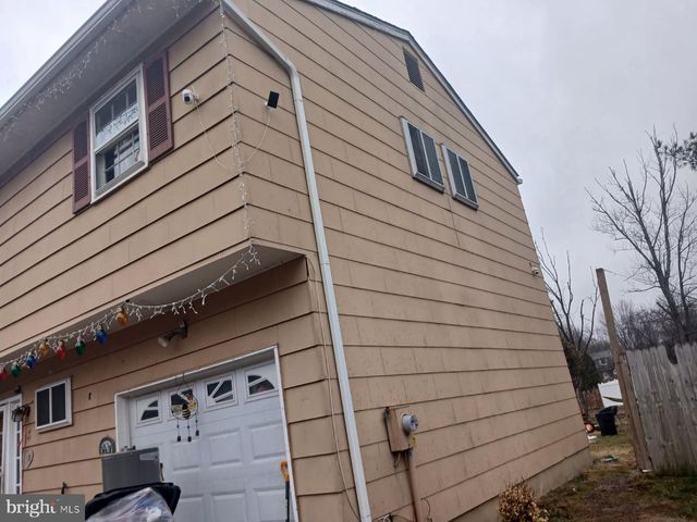 13 MEADOW LN, East Windsor, NJ 08520