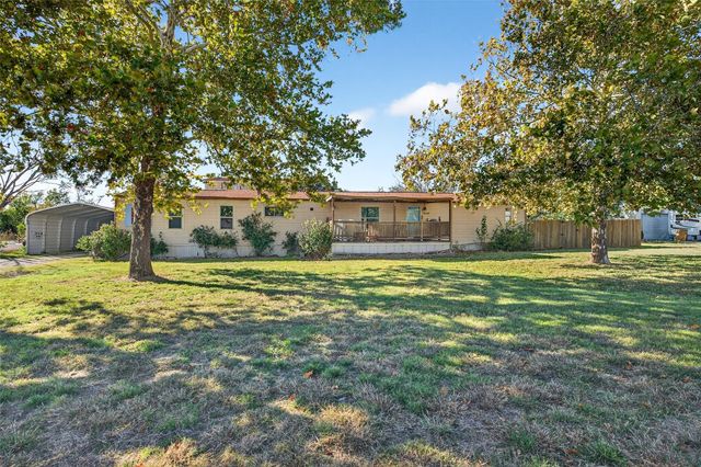 18008 Cindys Lane, Justin, TX 76247