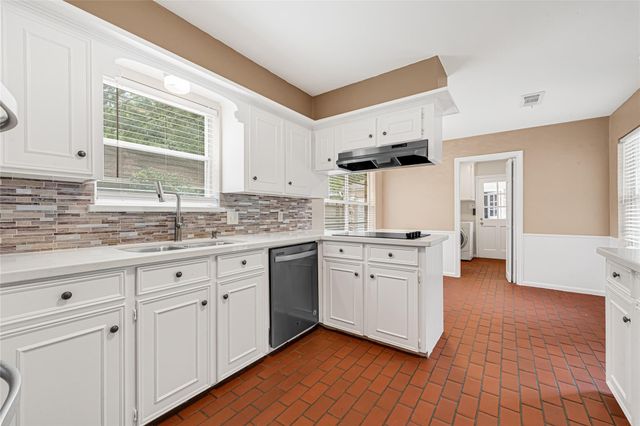 5702 Vestavia Drive, Houston, TX 77069
