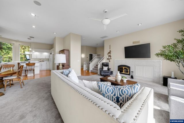 6727 River Springs Dr S, Salem, OR 97306