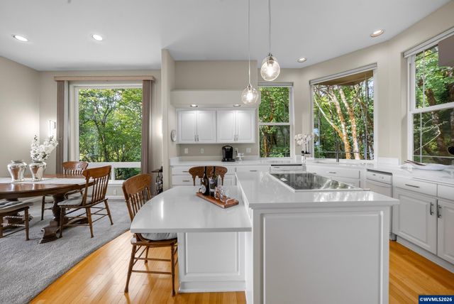 6727 River Springs Dr S, Salem, OR 97306