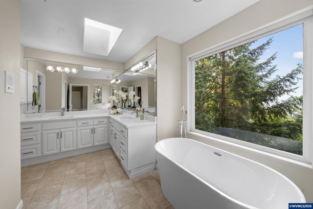 6727 River Springs Dr S, Salem, OR 97306