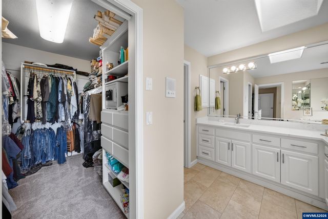 6727 River Springs Dr S, Salem, OR 97306