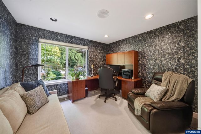 6727 River Springs Dr S, Salem, OR 97306