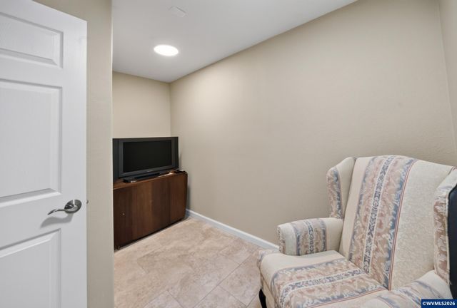 6727 River Springs Dr S, Salem, OR 97306