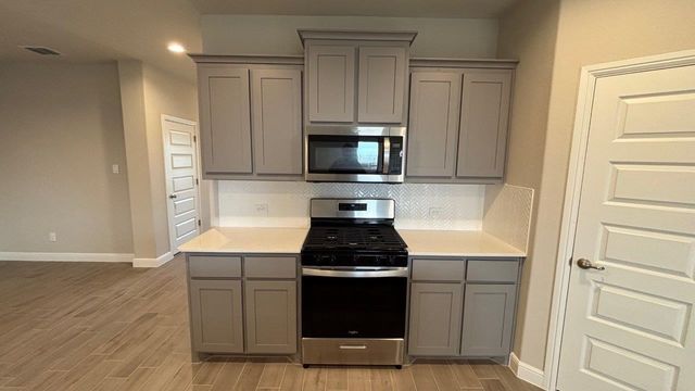 1911 JACKSON Street, Cleburne, TX 76033