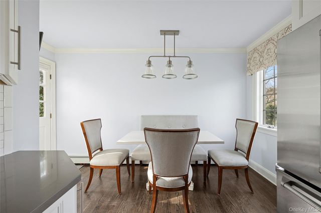 44 Old Ox Road, Manhasset, NY 11030