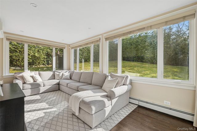 44 Old Ox Road, Manhasset, NY 11030