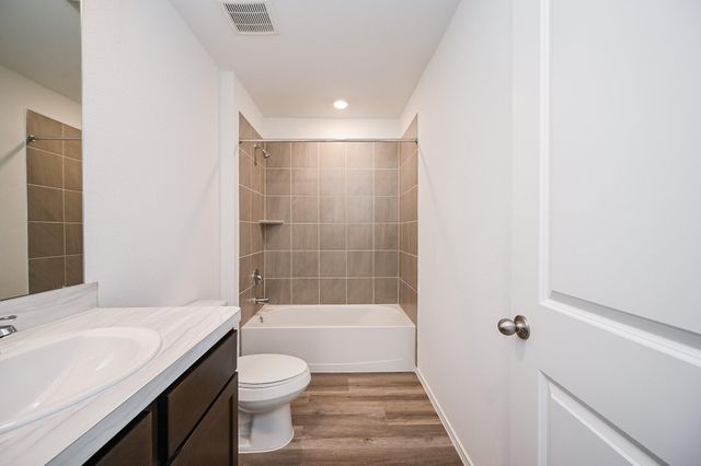 1003 Vilana Ridge Land, Houston, TX 77090