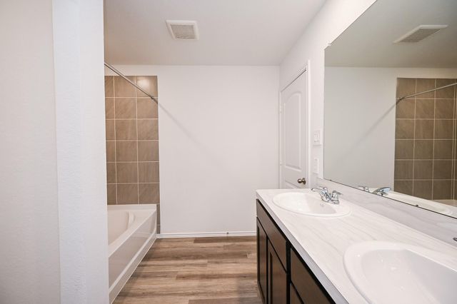 1003 Vilana Ridge Land, Houston, TX 77090
