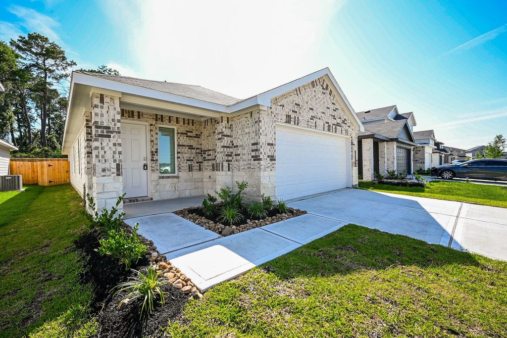 1003 Vilana Ridge Land, Houston, TX 77090
